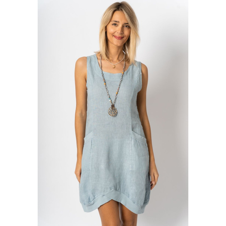 Short dress big pockets by wholesaler Look Mode USA.